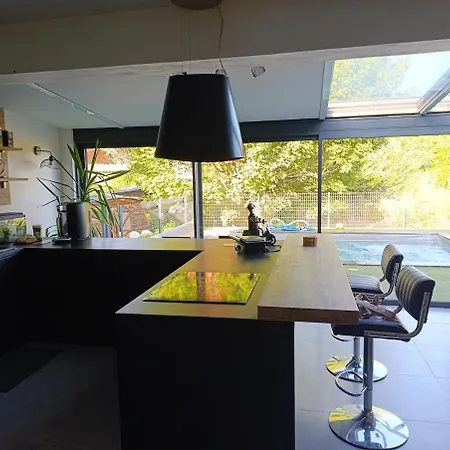 Maison Spacieuse Et Chaleureuse